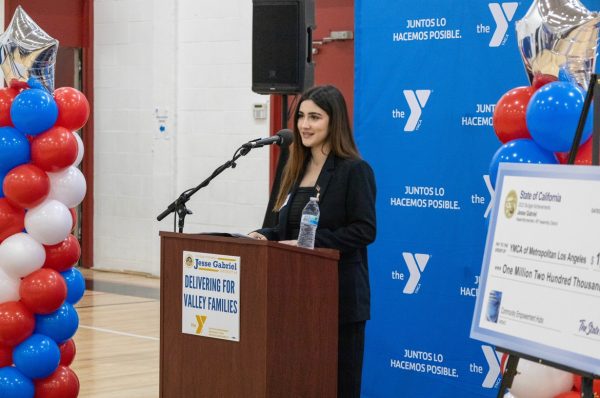 Senior Maggie Simonyan speaks at the Mid Valley YMCA on Oct. 25, 2023 during a thank-you event for Assembly member Jesse Gabriel, for whom she interned.